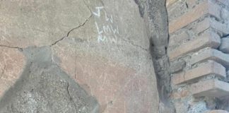 Pompei, turista inglese fermato dopo 5 incisioni nella Casa delle Vestali