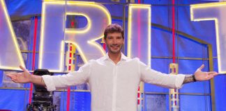 De Martino pronto per Affari tuoi: “Non vedo l’ora. Arianna Meloni? Non la conosco”