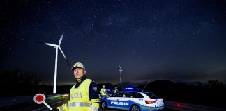 Dai bagagli in auto alla guida prudente, i consigli della Polstrada per viaggiare in sicurezza