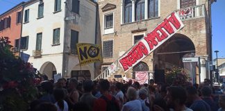 Venezia, Brugnaro in consiglio comunale straordinario: “Non mi dimetto”