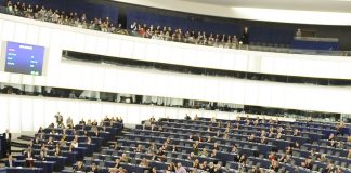 Ucraina, dal Parlamento Ue sì all’uso di armi in territorio russo