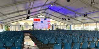 Bombe d’acqua sul Festivaletteratura, si allagano le tensostrutture