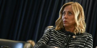 Cittadinanza, lo stop di Meloni: “Non servono nuove leggi”