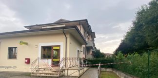 Montanara, fanno esplodere il bancomat con l’acetilene e scappano col malloppo