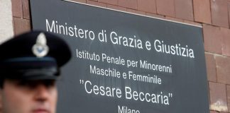 Rivolta nel carcere minorile Beccaria, diversi contusi tra detenuti e agenti