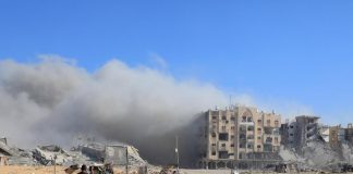 Gaza, raid Israele su Khan Younis. Media: “Almeno 40 morti”