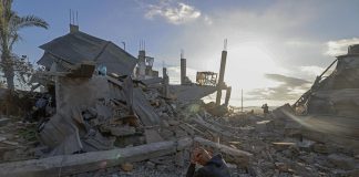 Raid Israele su Gaza, media: “10 morti”. Idf: sparati 55 razzi dal Libano