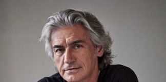 Ligabue torna nei teatri e annuncia Campovolo: “Duettare con un rapper? No, io amo la melodia”