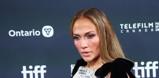 Jennifer Lopez, dopo il divorzio con Ben Affleck lo scatto mano nella mano con Matt Damon