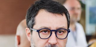 Processo Open Arms, naufrago chiede risarcimento di 50mila euro a Salvini