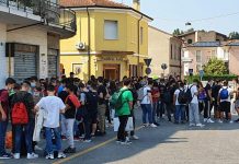 Ostiglia, altra rissa tra studenti: danneggiata un’auto. Incorvaia scrive al Prefetto