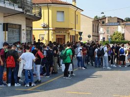 Ostiglia, altra rissa tra studenti: danneggiata un’auto. Incorvaia scrive al Prefetto