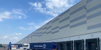 Mantova, infortunio sul lavoro alla Adidas: in ospedale operaio di 30 anni