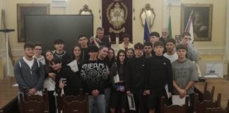 Bozzolo, la Costituzione ai neo 18enni per richiamare i valori della Repubblica