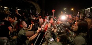 Israele, Netanyahu si scusa con le famiglie degli ostaggi: “Hamas la pagherà”