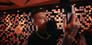 Fedez, un rap contro Tony Effe: “Infame, scrivevi a mia moglie mentre mi abbracciavi”