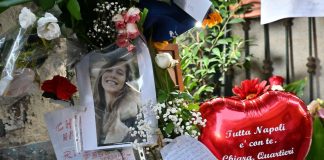 Napoli, turista morta per caduta statuetta: due indagati