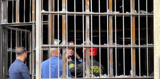 Incendio Milano, richieste di denaro e ipotesi dolosa: le indagini, cosa sappiamo