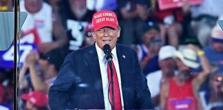 Trump, uomo armato vicino a comizio: arrestato