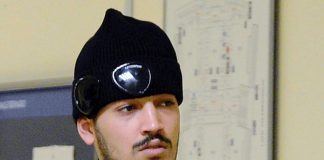 Baby Gang, 3 anni e 4 mesi al trapper: “Oggetti lanciati contro polizia”