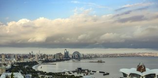 Russia-Germania, riunione segreta a Baku: prove di dialogo Mosca-Berlino