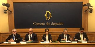 Denti sani fin da bambini, le 10 regole d’oro di dentisti e pediatri