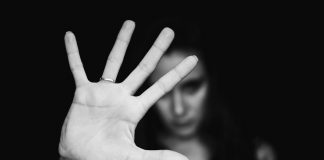 “Progetto Panchine Rosse”: domani a Ostiglia flash mob e dibattito