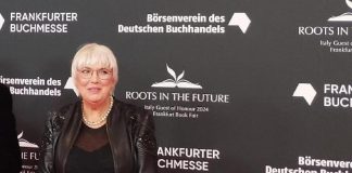 Buchmesse, ministra Roth: “Il pensiero libero e aperto è minacciato”
