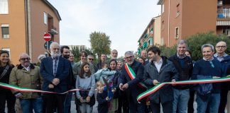 Taglio del nastro per la strada giardino. “E con i sottopassi stop all’isolamento di Te Brunetti”
