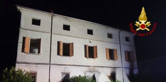 Fiamme in una casa di Buscoldo: il rogo partito dalla cucina