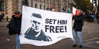 Gb, condannato a 18 mesi l’attivista di estrema destra Tommy Robinson