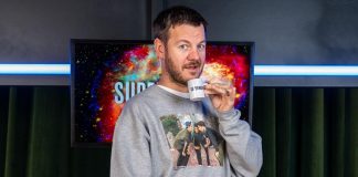 ‘Stasera c’è Cattelan’ diventa un podcast: ecco ‘Supernova’