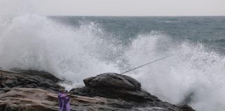 Taiwan, allerta per super tifone Kong-rey: previsti venti di 240 Km7h