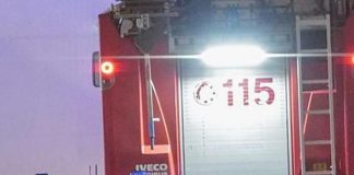 Autocarro sbanda e finisce contro guardrail, 2 morti su statale tra Foggia e San Severo