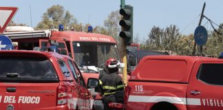 Milano, smottamento in uno scavo: uomo rimane sotto le macerie a Cinisello Balsamo