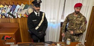 Maxi sequestro di armi e droga nel Reggino, denunciate 6 sorelle