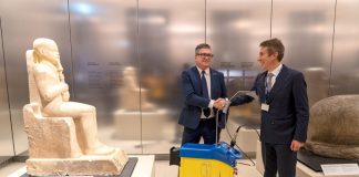 Donato al Museo Egizio di Torino un laser di El.En. per il restauro