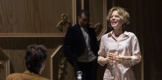 “La Locandiera” con Sonia Bergamasco fa registrare il tutto esaurito al Teatro Sociale