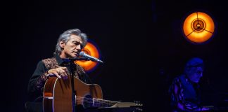 Ligabue conquista il Sociale: grandi successi in un’atmosfera intima