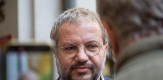 Lega vuole in Commissione covid il medico sospeso nel 2022, si accende la polemica