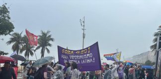 G20, corteo manifestanti su lungomare Copacabana: “Più giustizia e diritti”