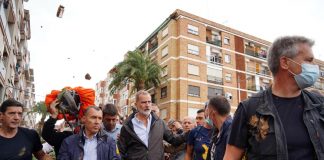 Alluvione in Spagna, “assassino”: re Felipe contestato a Valencia