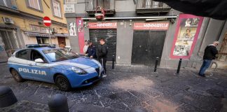 Napoli, 18enne ucciso da colpo di pistola: cugino fermato per detenzione arma
