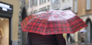 Maltempo, allerta meteo rossa in Sicilia per forti piogge e temporali