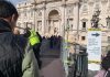 Fontana di Trevi, Gualtieri inaugura passerella: “Biglietto? Valuteremo”