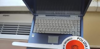 Abbandona un Pc portatile e altri rifiuti nella zona artigianale di Marmirolo: multato 46enne