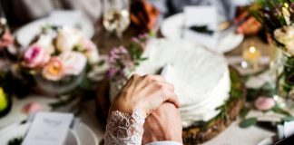 Matrimoni in calo, ma anche separazioni e divorzi. E ci si sposa sempre più tardi