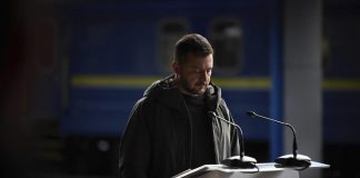 Pioggia di droni sull’Ucraina, il ‘terrore’ di Zelensky mentre la Russia avanza nel Donetsk
