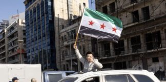 I miliziani entrano a Damasco, rovesciato il regime di Assad
