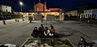 Grazie, prima rappresentazione del Presepe Vivente con tradizionale disegno a gessetto